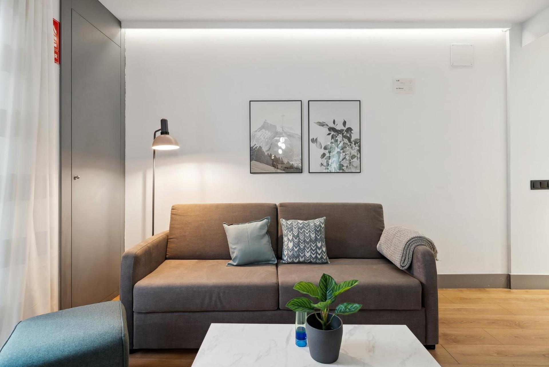Limehome Madrid Calle De Santa Ana - Estancia Temporal Exterior photo