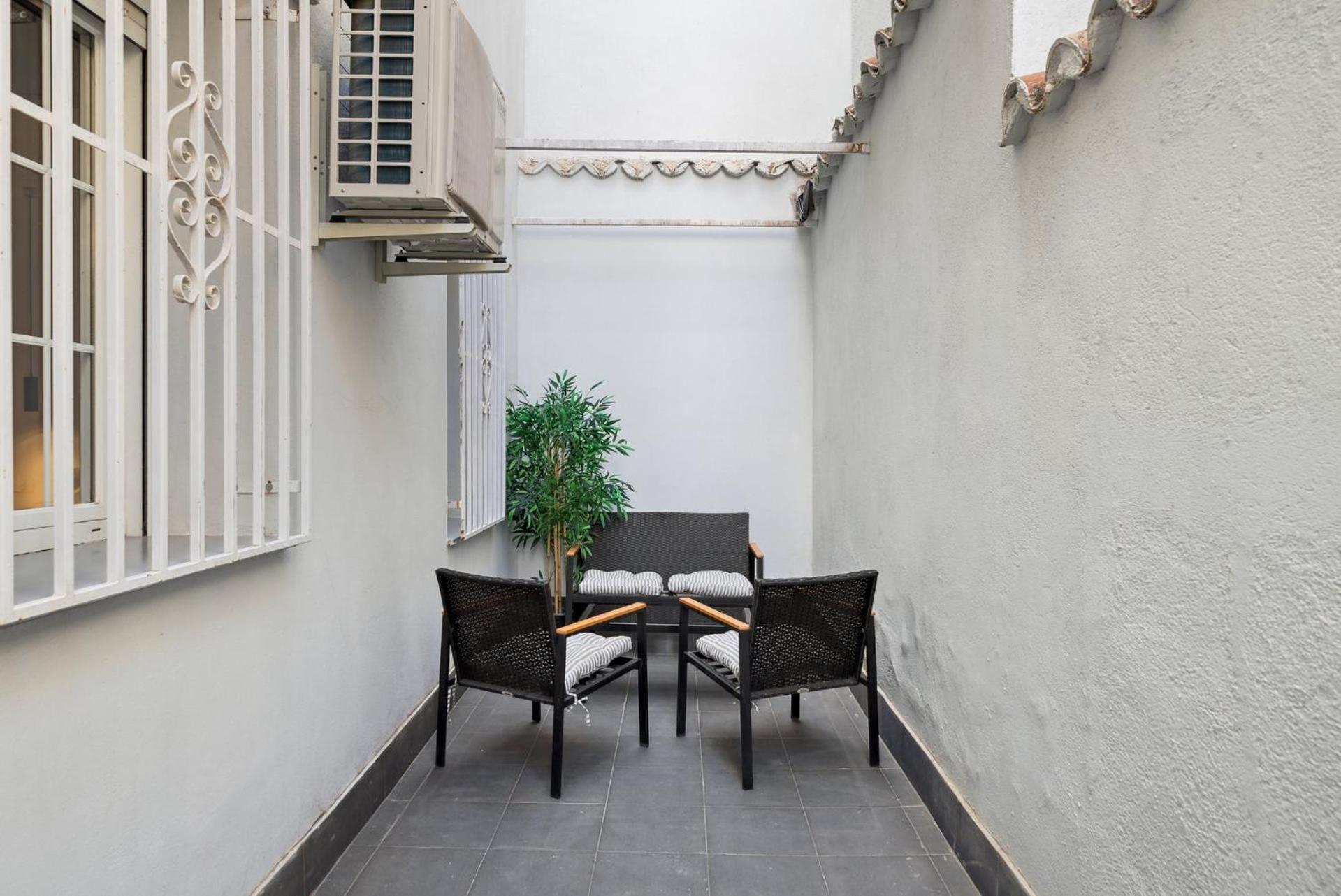 Limehome Madrid Calle De Santa Ana - Estancia Temporal Exterior photo